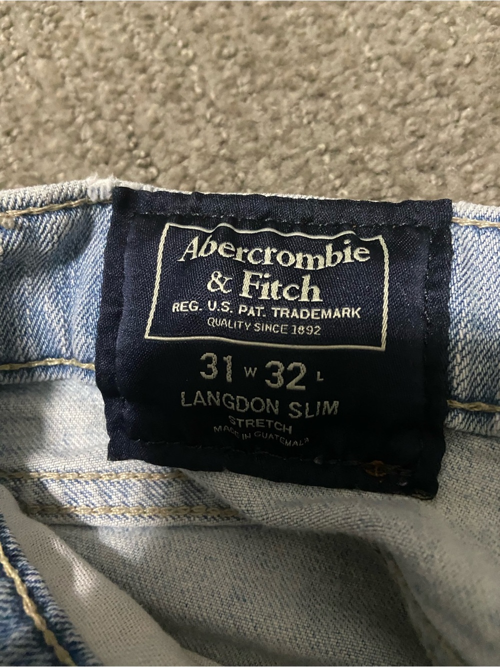 31x32 Abercrombie & Fitch Men’s Light Wash Langdon Stretch Slim Jeans - Picture 4 of 4